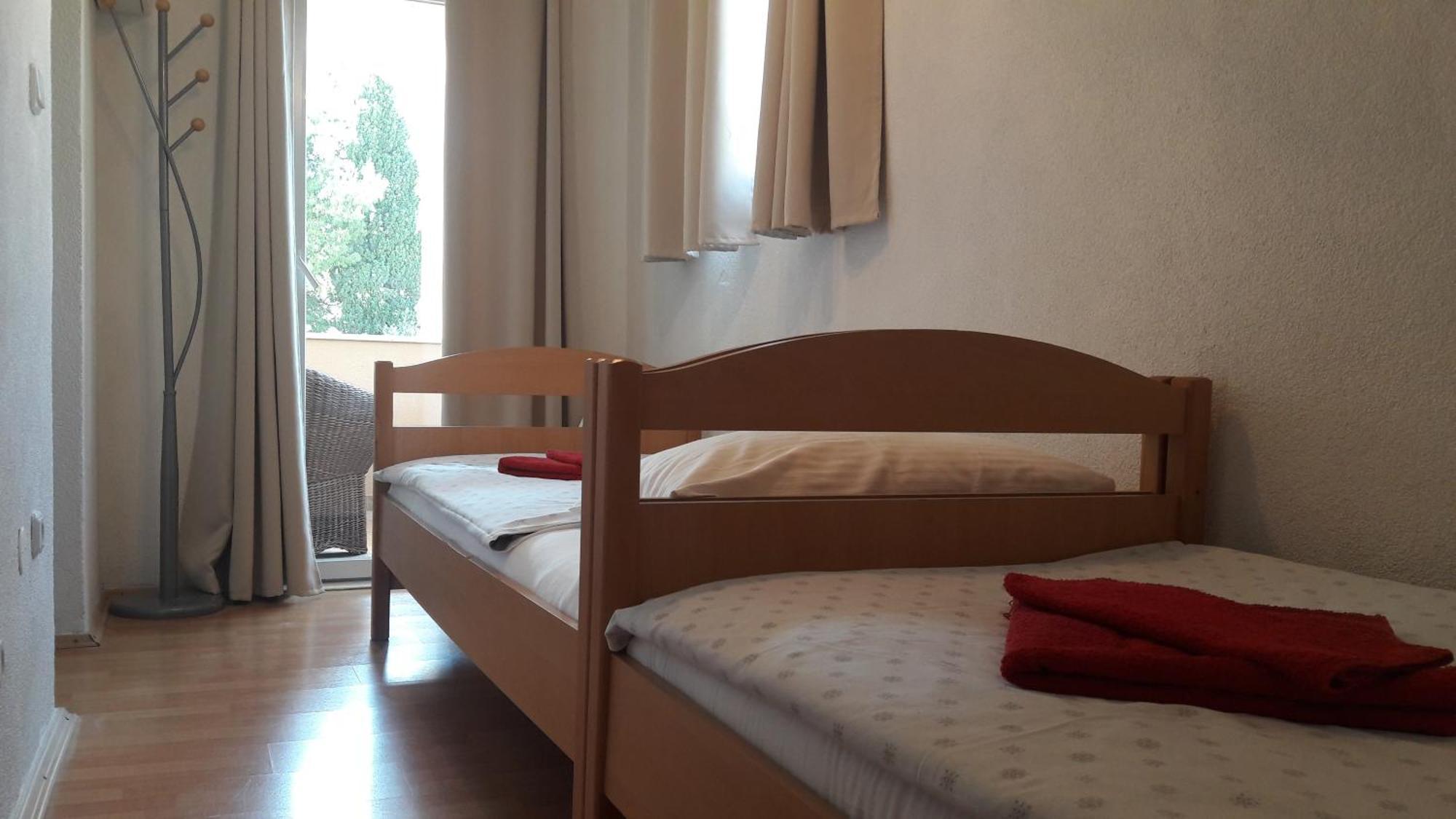 Apartments Villa Natali - Heating Pool Трогір Номер фото