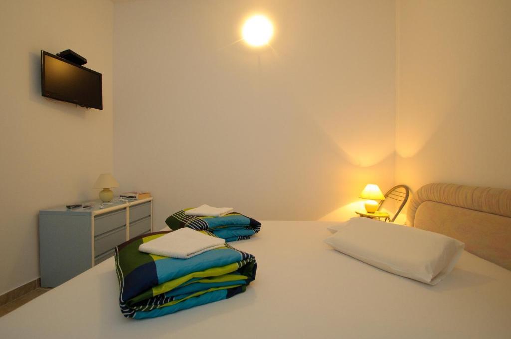 Apartments Villa Natali - Heating Pool Трогір Номер фото