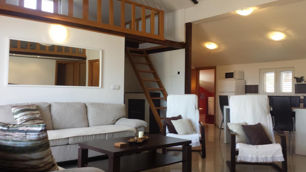 Apartments Villa Natali - Heating Pool Трогір Екстер'єр фото
