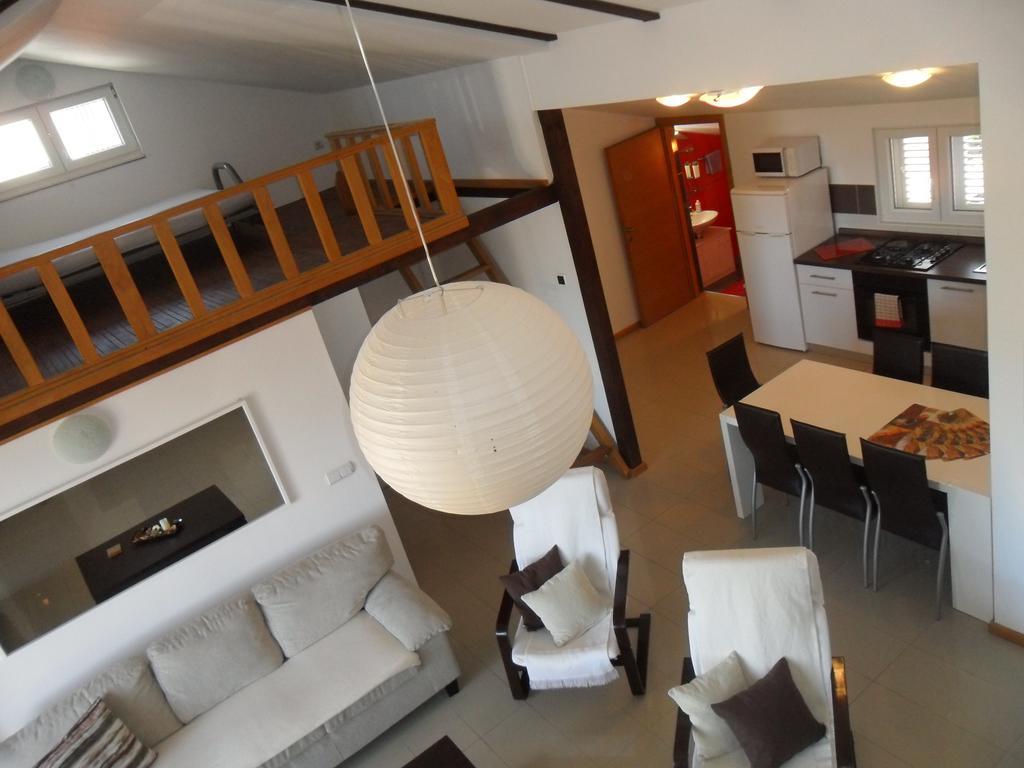 Apartments Villa Natali - Heating Pool Трогір Екстер'єр фото