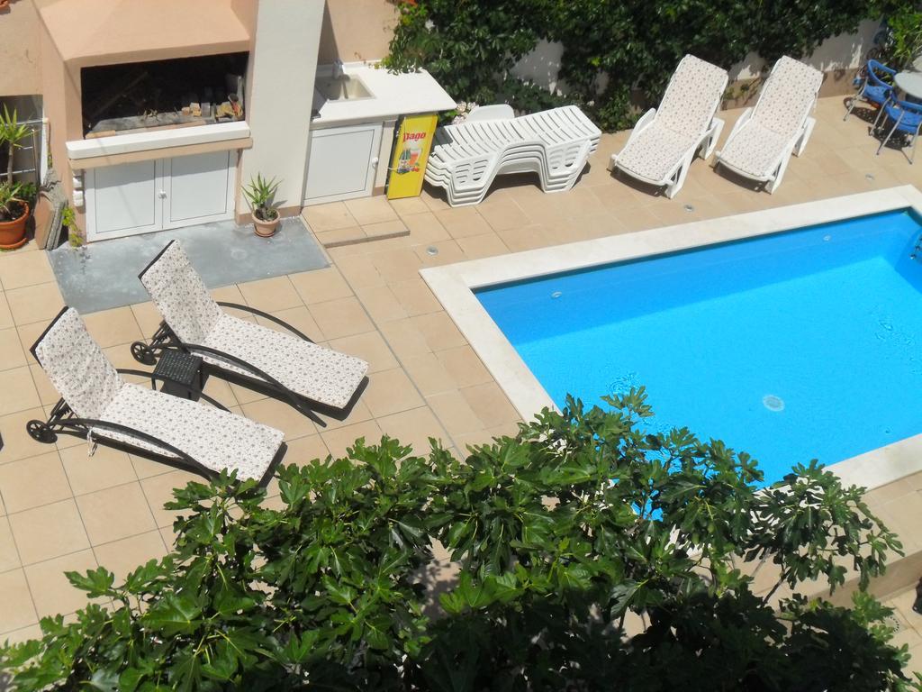 Apartments Villa Natali - Heating Pool Трогір Екстер'єр фото
