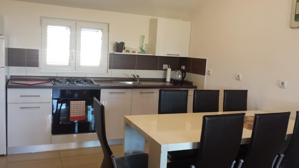 Apartments Villa Natali - Heating Pool Трогір Екстер'єр фото