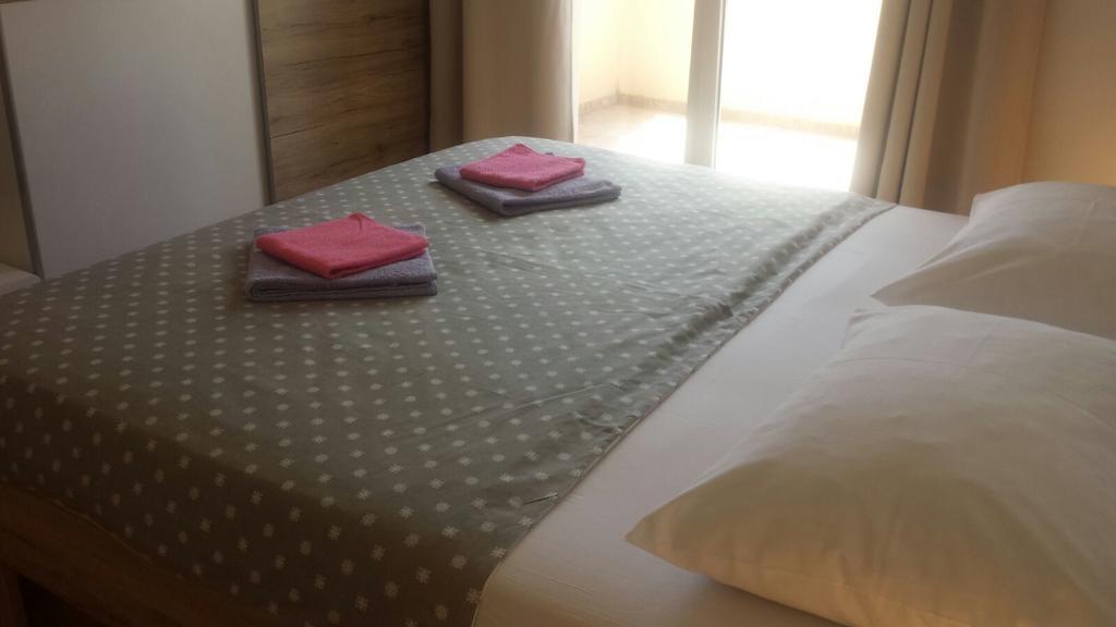 Apartments Villa Natali - Heating Pool Трогір Екстер'єр фото